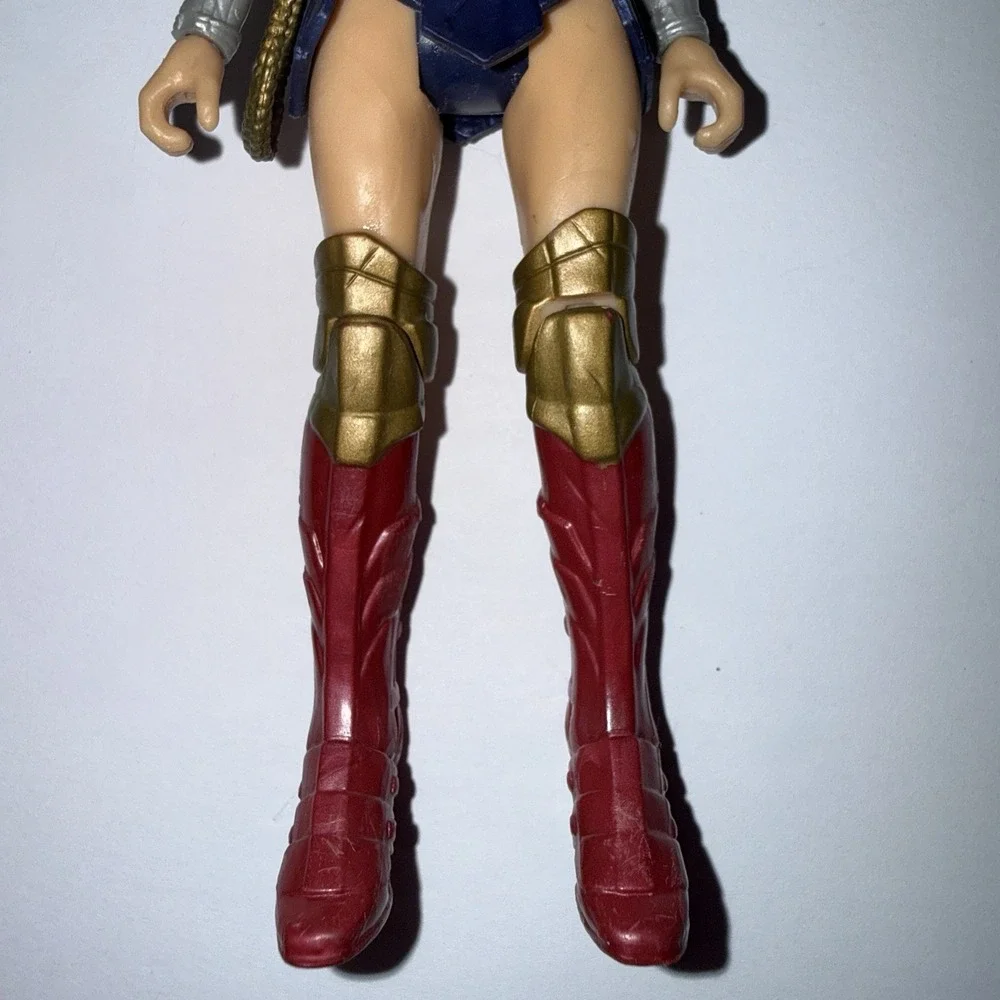 2016 Mattel Wonder Woman Action Figure DC Comics
